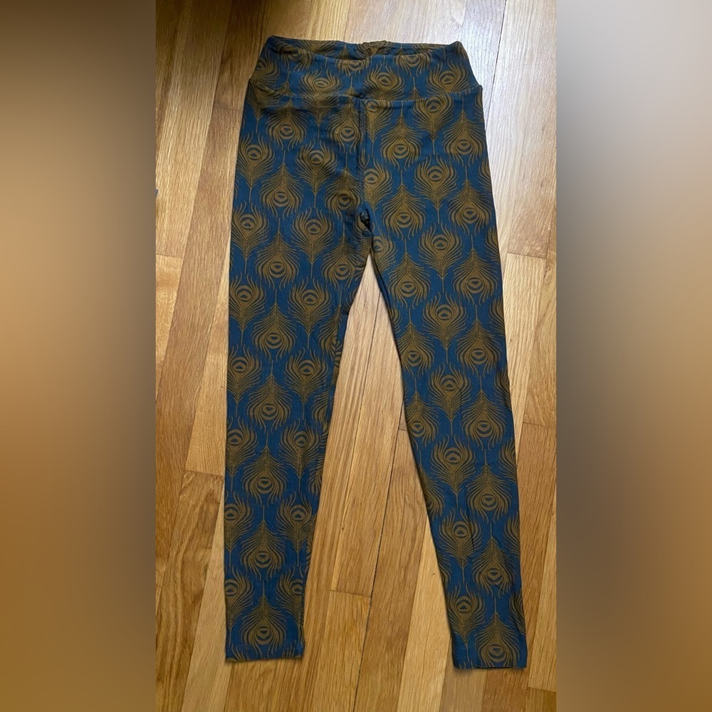 LuLaRoe Feather Leggings One Size